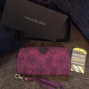 Travelon Wallet Nwt